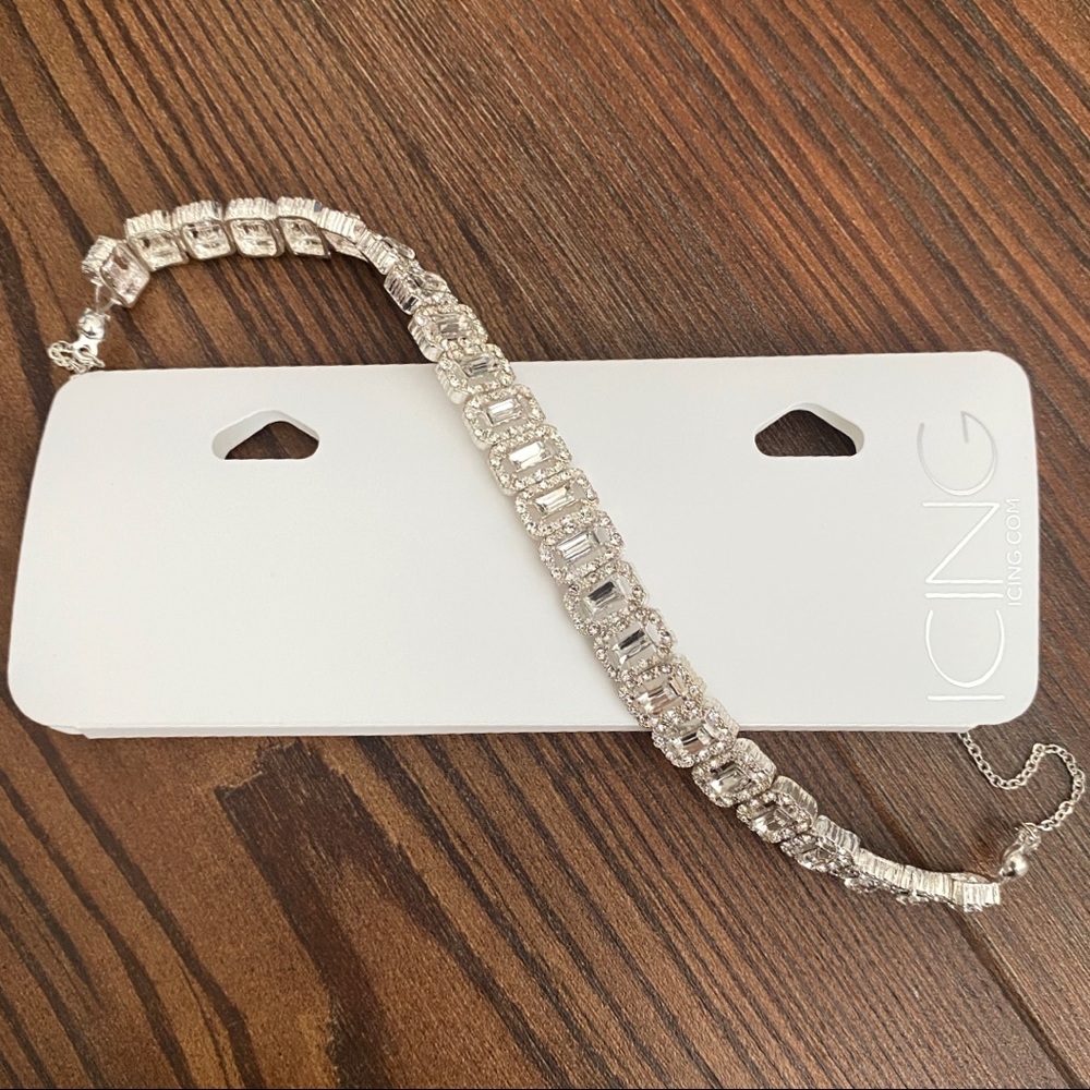 Silver choker with gems & rhinestones